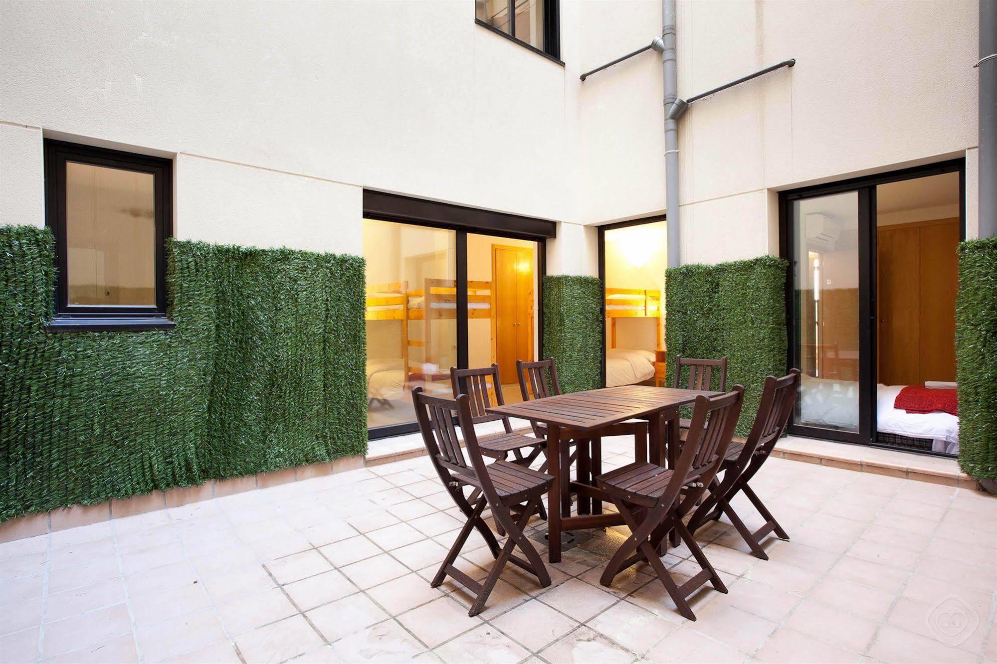 Gracia Apartments Barcellona Esterno foto